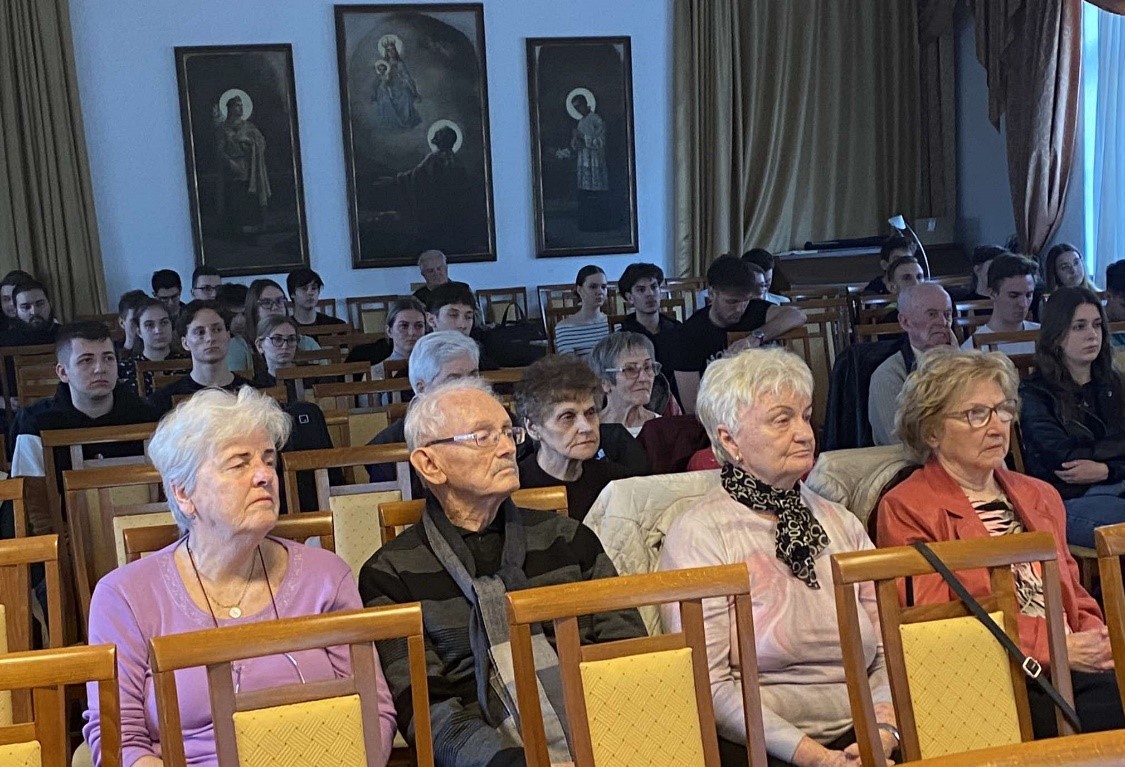 Értékek és kihívások_03.13..jpg